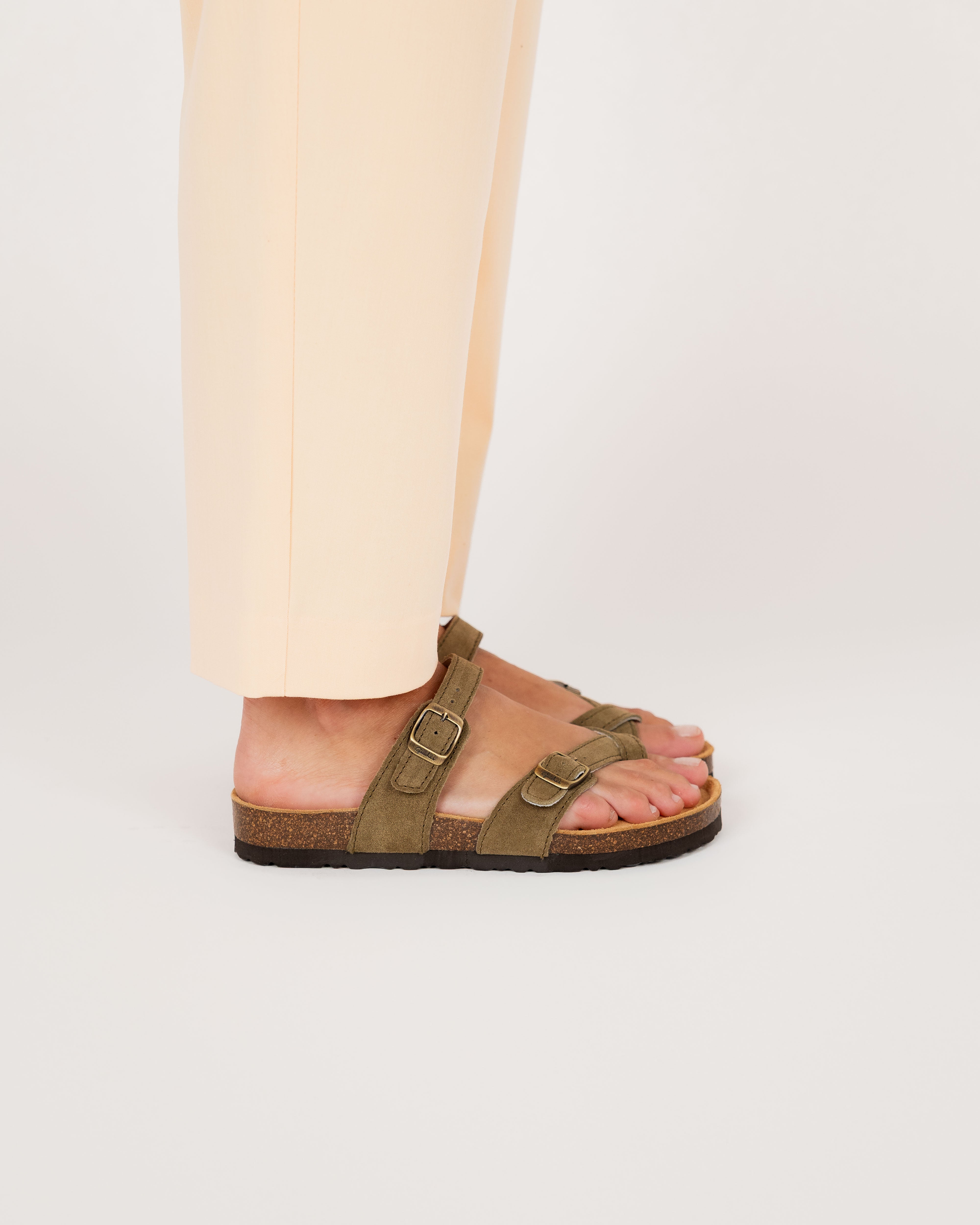 Âmbar Camurça Verde Caqui