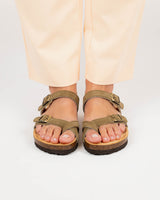 Âmbar Camurça Verde Caqui