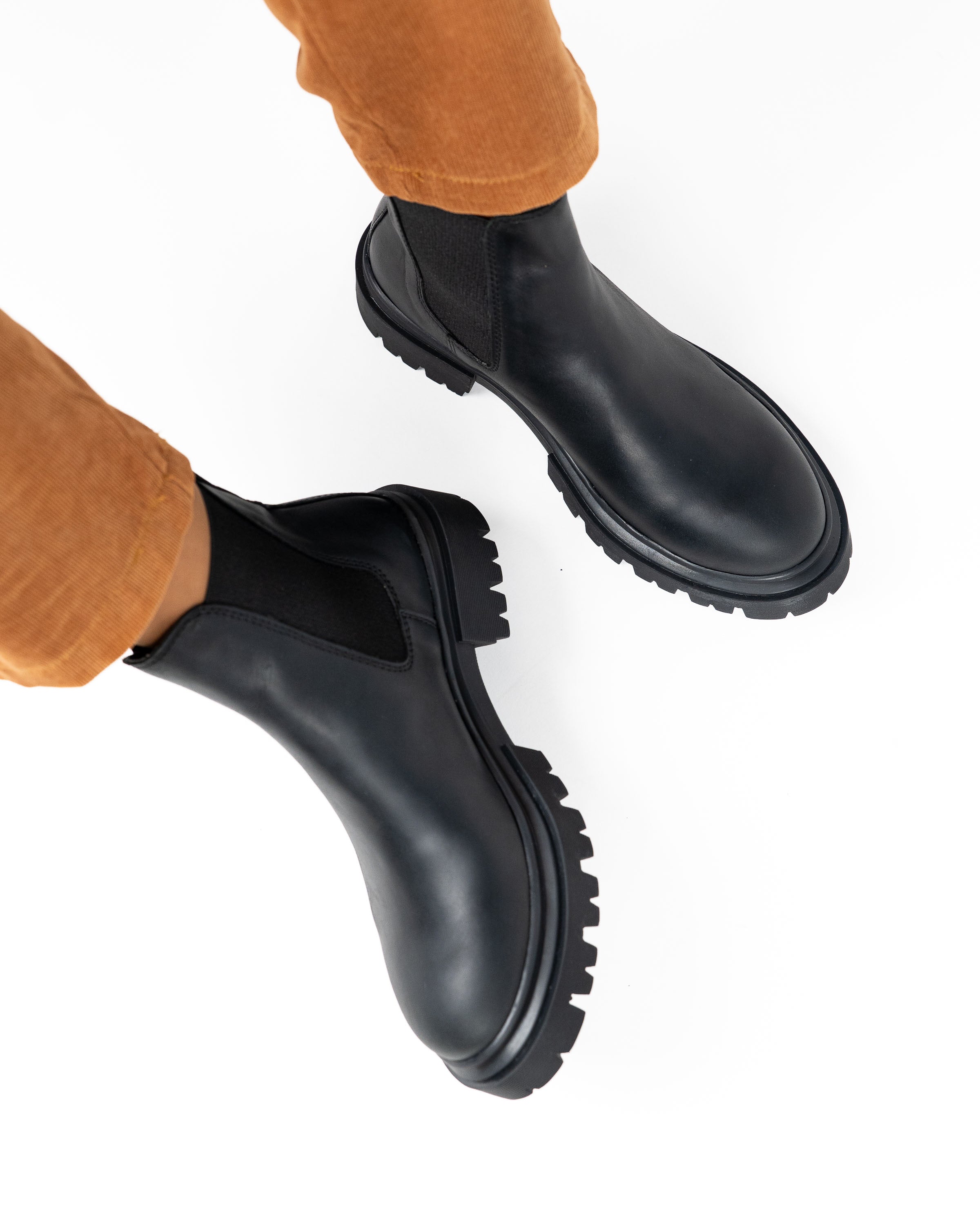 Bota Chelsea Preto