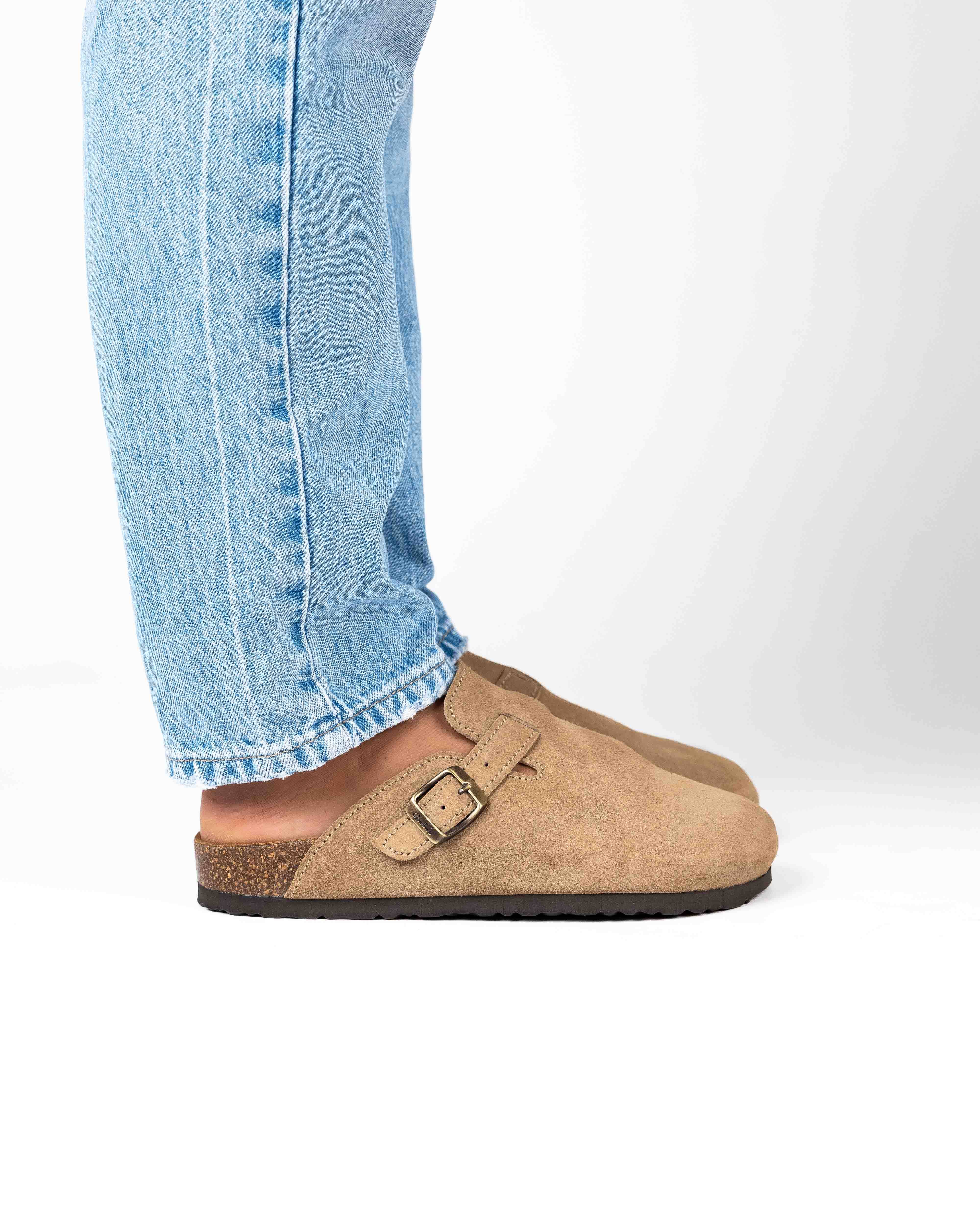Mules Wide Camurça Areia